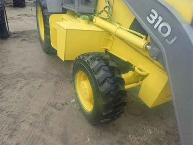 Image of John Deere 310J equipment image 3