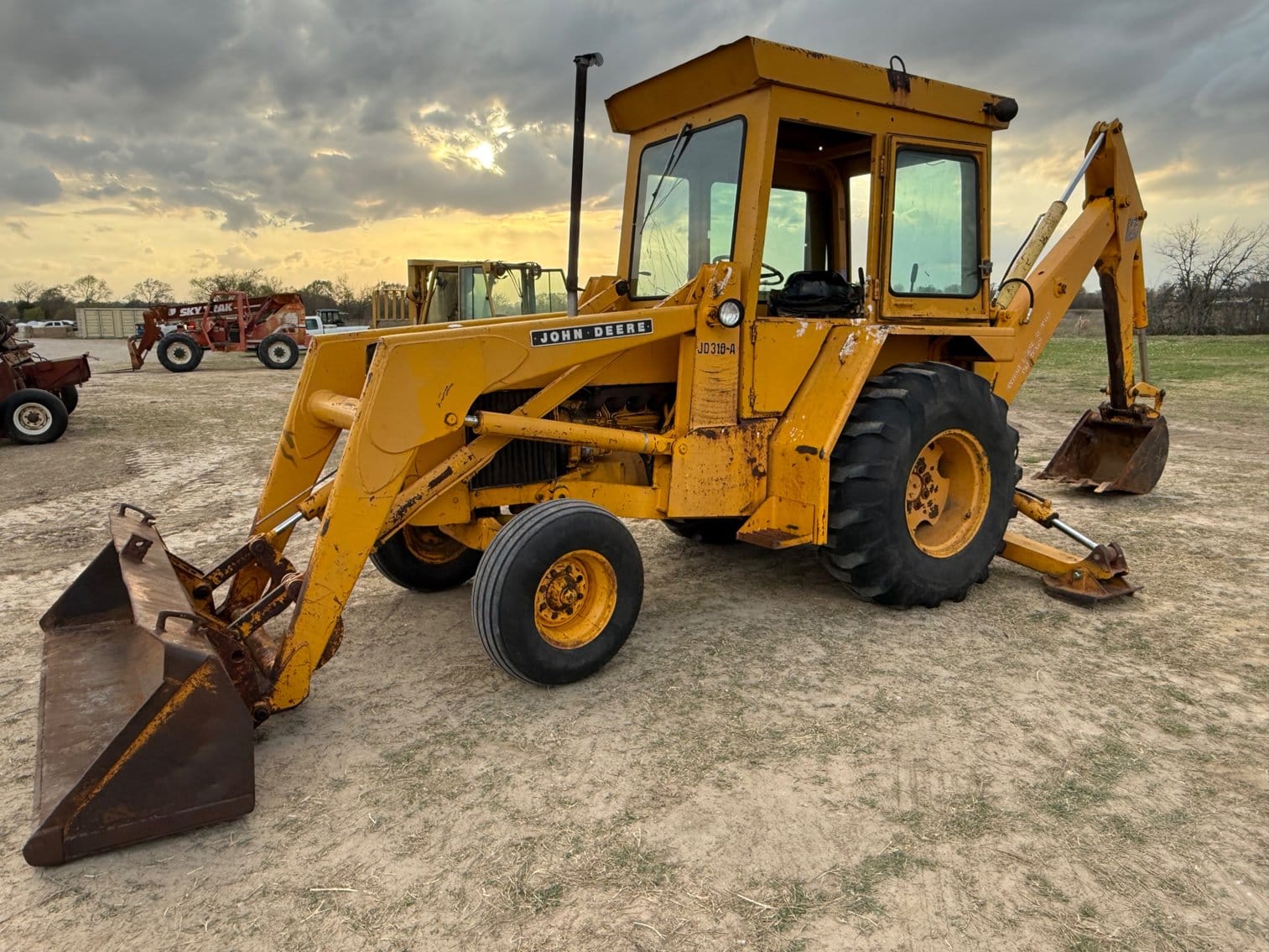 John Deere 310A Equipment Image0