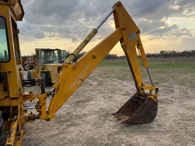 Image of John Deere 310A equipment image 3