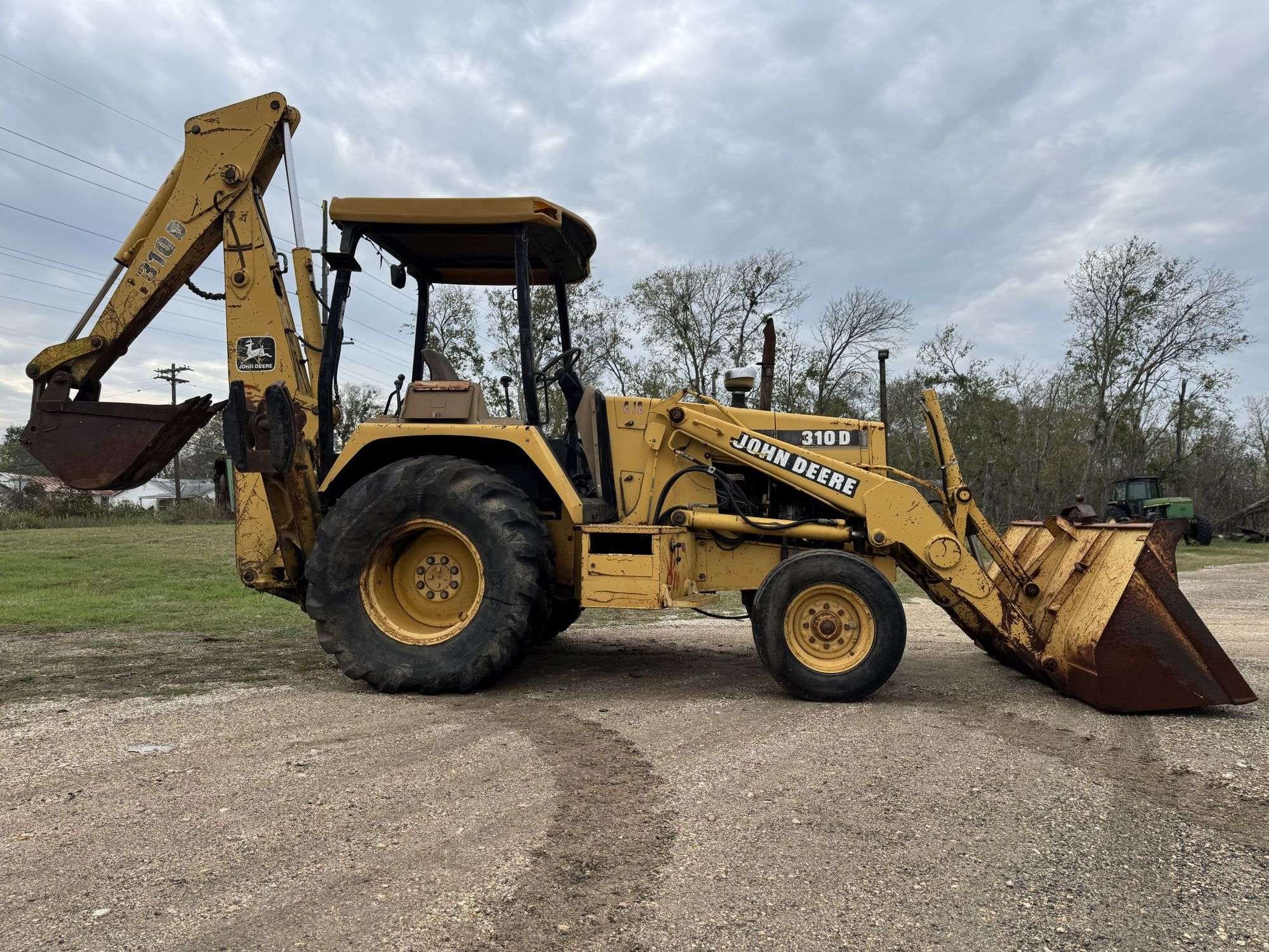John Deere 310D Equipment Image0