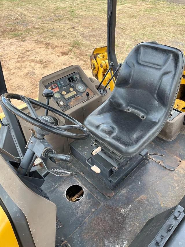 Image of John Deere 310D equipment image 3