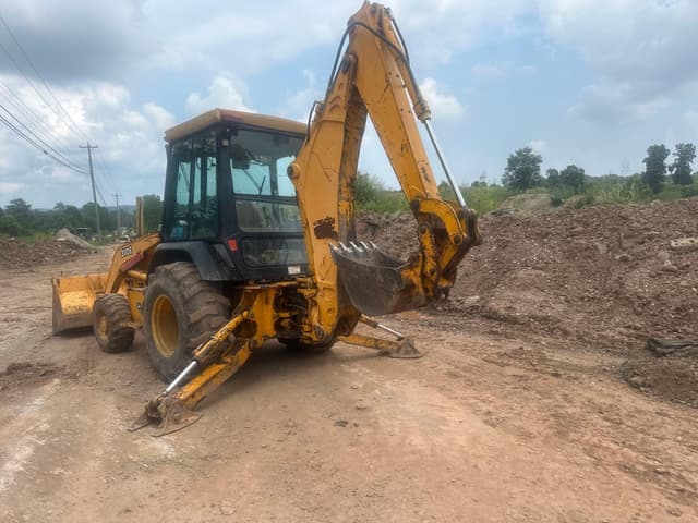 Image of John Deere 310E equipment image 3