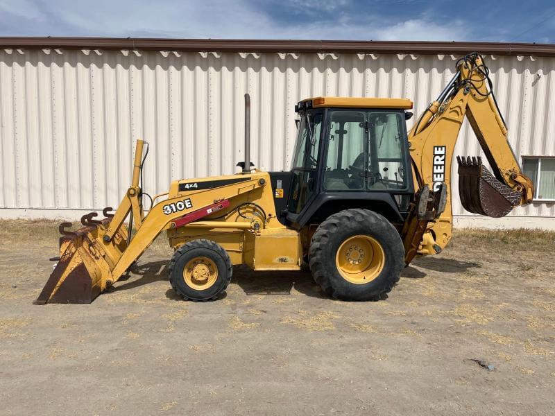 Image of John Deere 310E Image 0