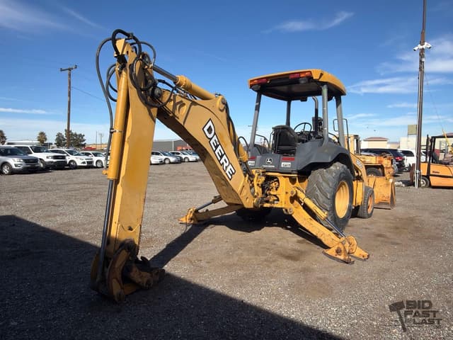 Image of John Deere 310G equipment image 4