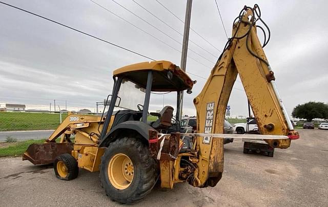 Image of John Deere 310G equipment image 4