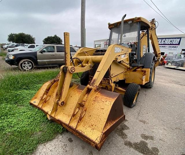 Image of John Deere 310G equipment image 2