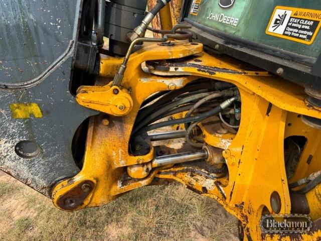 Image of John Deere 310J equipment image 3