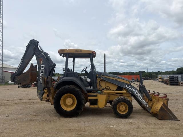 Image of John Deere 310J equipment image 4