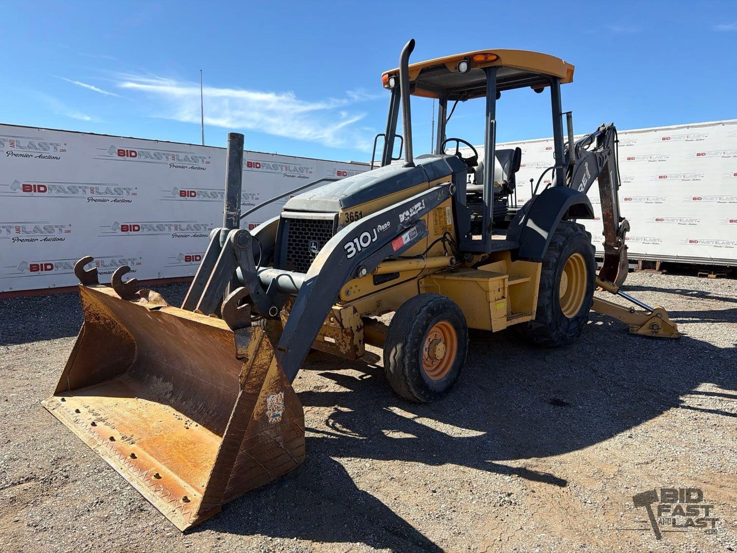 John Deere 310J Equipment Image0