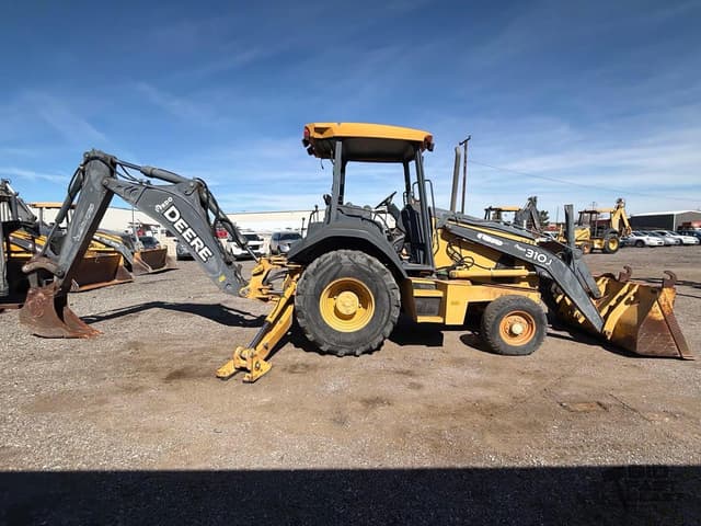 Image of John Deere 310J equipment image 3