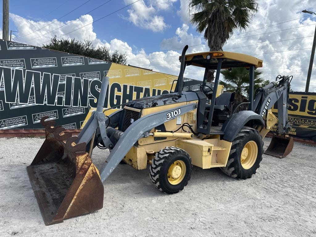 John Deere 310J Equipment Image0
