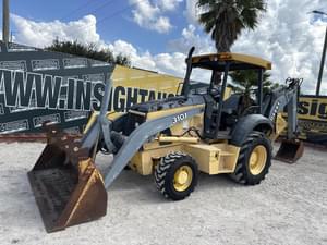John Deere 310J Image