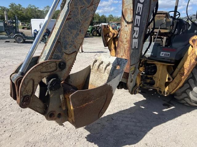Image of John Deere 310J equipment image 3