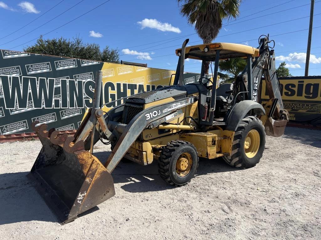 John Deere 310J Equipment Image0
