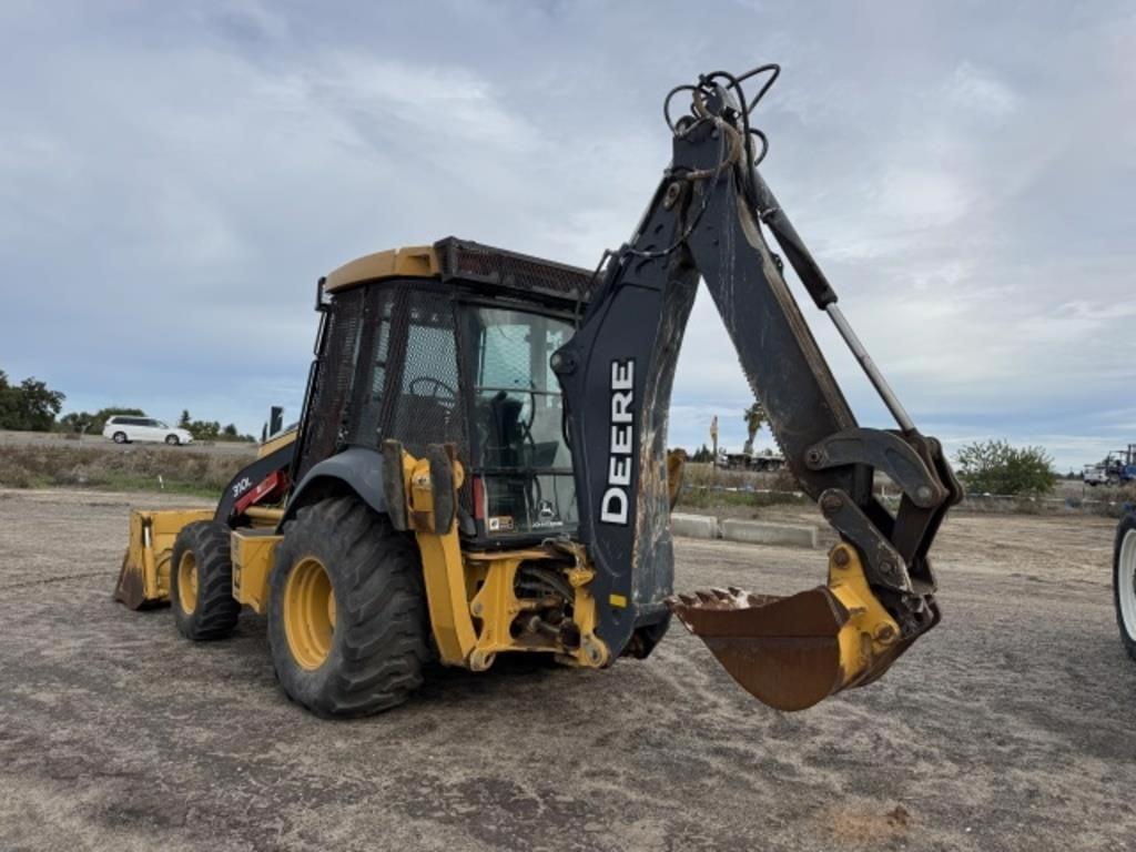 Image of John Deere 310L Image 0