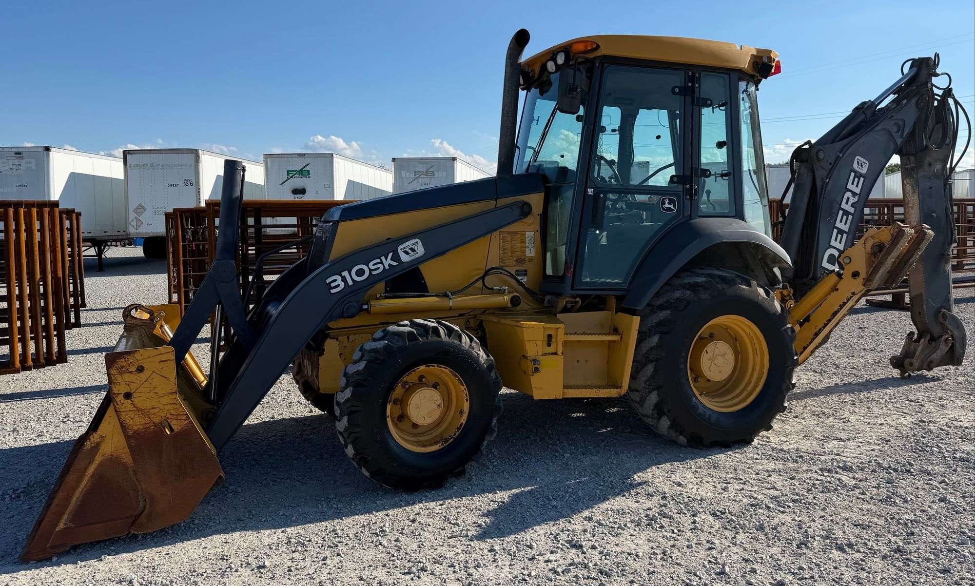John Deere 310SK Equipment Image0
