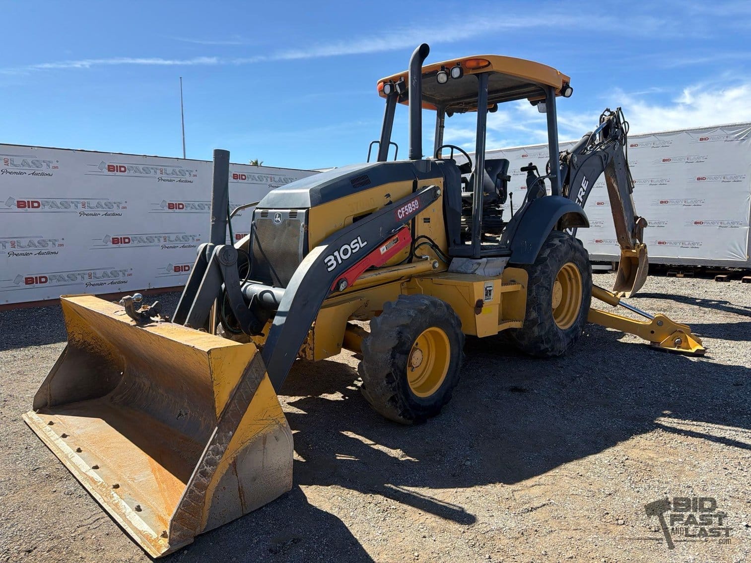 John Deere 310SL Equipment Image0