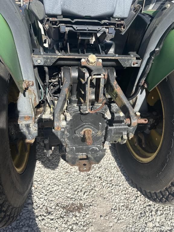 Image of John Deere 3120 equipment image 2