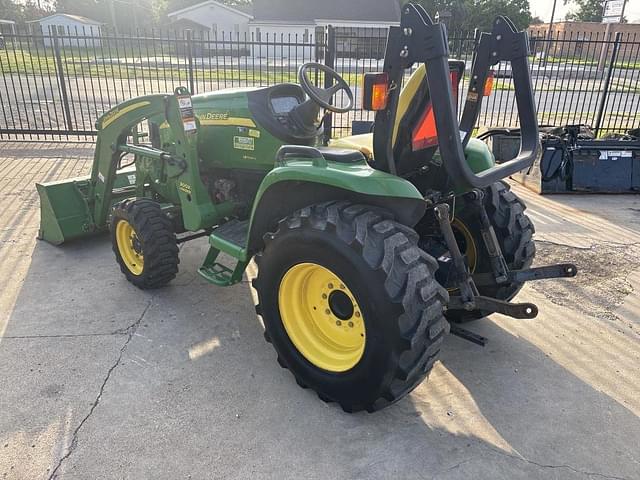 Image of John Deere 3120 equipment image 2