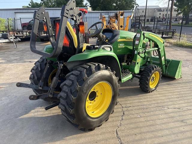 Image of John Deere 3120 equipment image 4