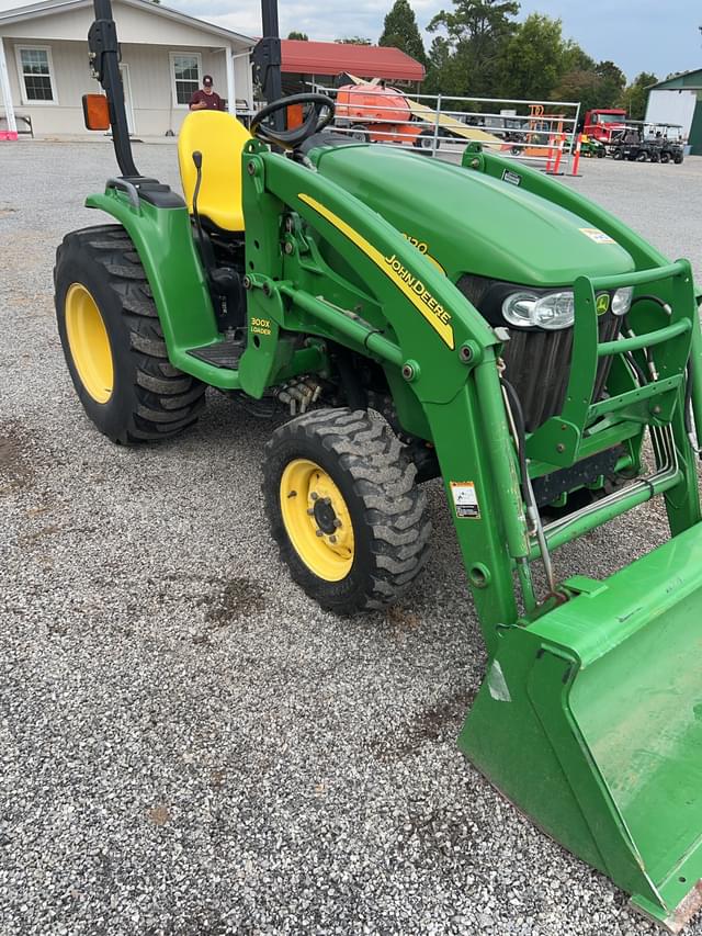 Image of John Deere 3120 equipment image 4