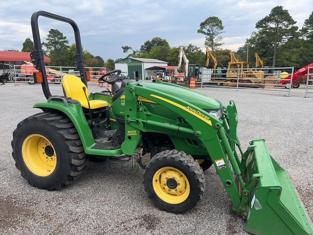 Image of John Deere 3120 equipment image 3