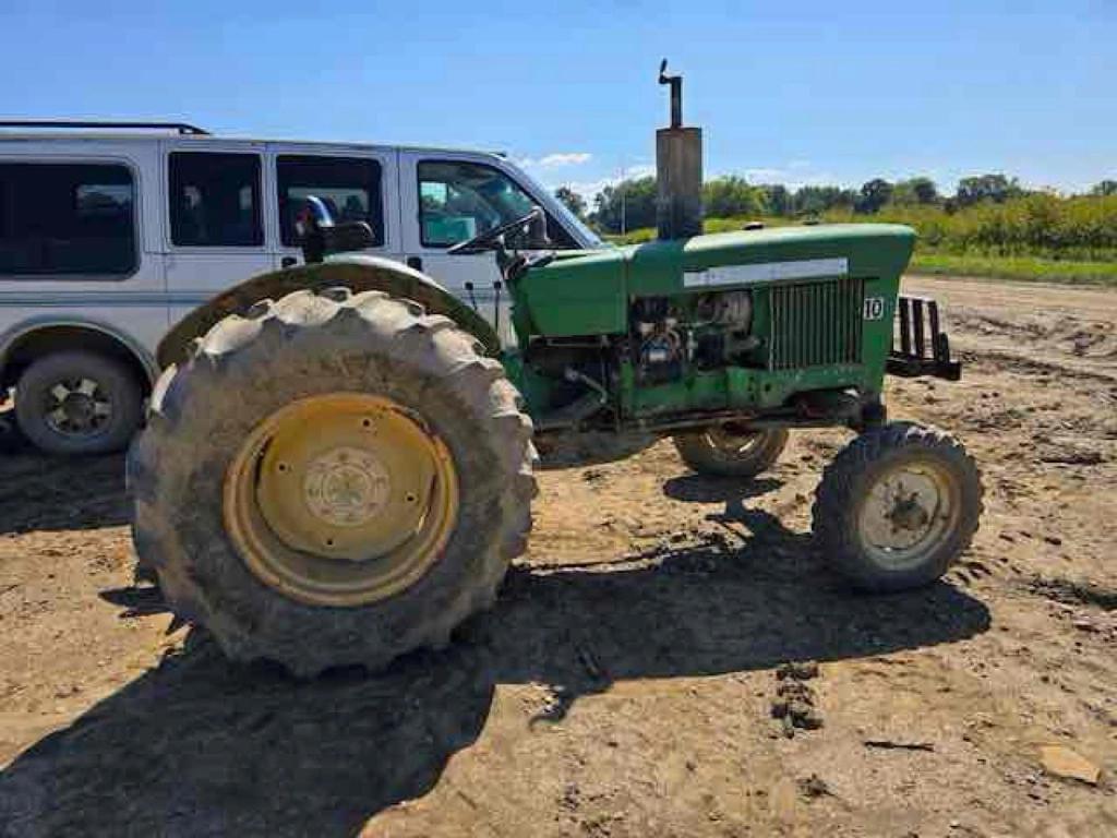 Image of John Deere 3135 Image 0