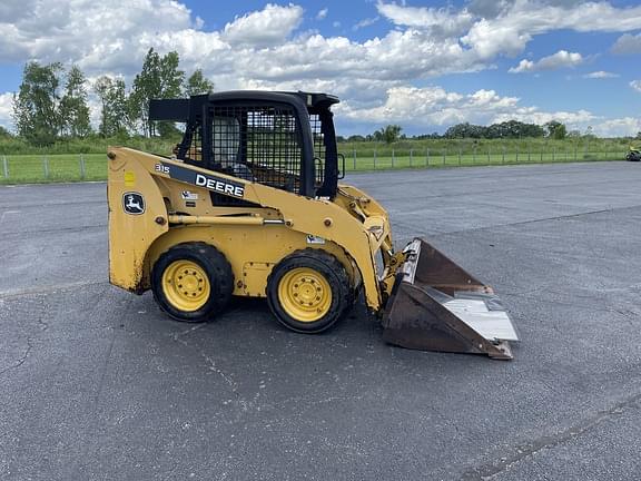 Image of John Deere 315 equipment image 4