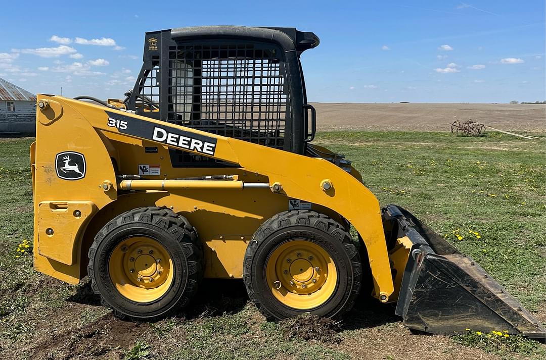 Image of John Deere 315 Primary image