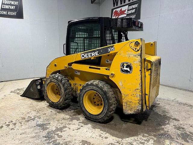 Image of John Deere 315 equipment image 2
