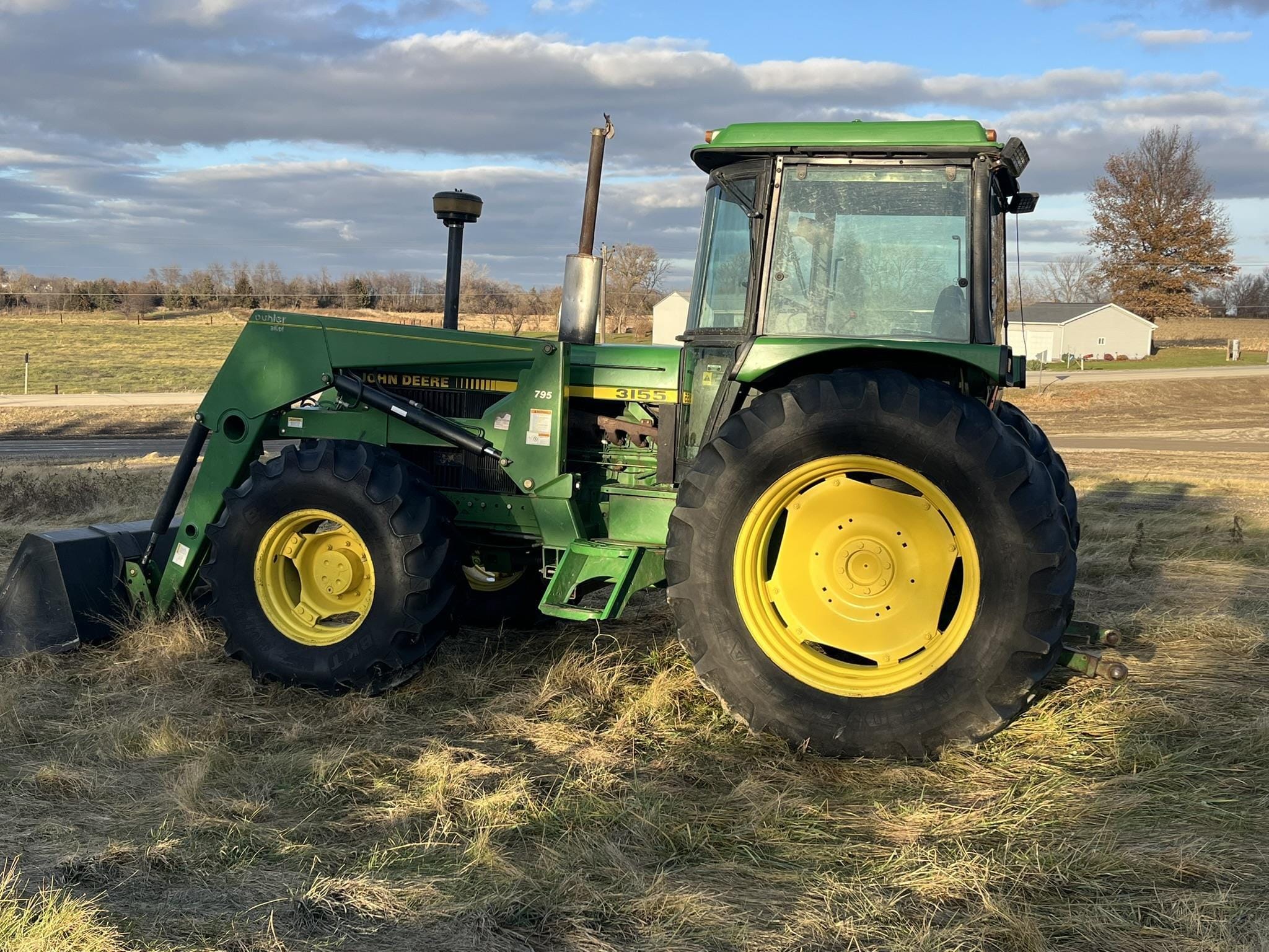 John Deere 3155 Equipment Image0
