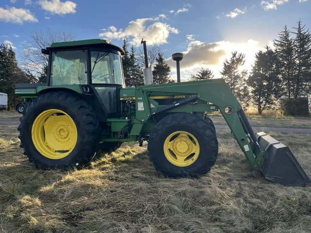 Image of John Deere 3155 equipment image 1