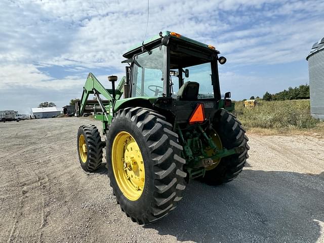 Image of John Deere 3155 equipment image 3