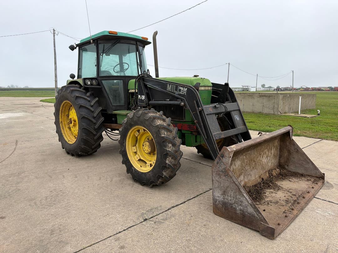 Image of John Deere 3155 Primary image