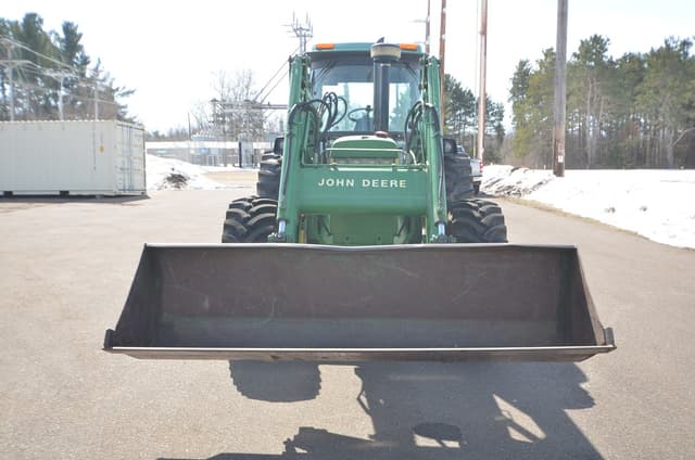 Image of John Deere 3155 equipment image 1