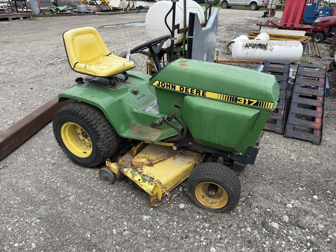 Image of John Deere 317 Primary image