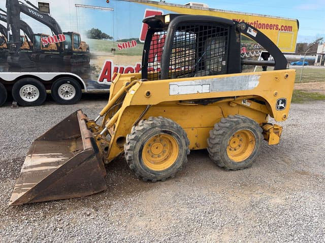 Image of John Deere 317 equipment image 2