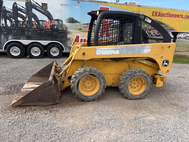 Image of John Deere 317 equipment image 1