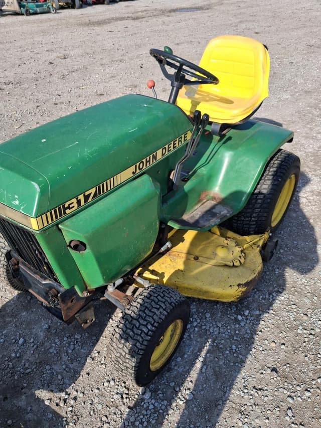 Image of John Deere 317 equipment image 4