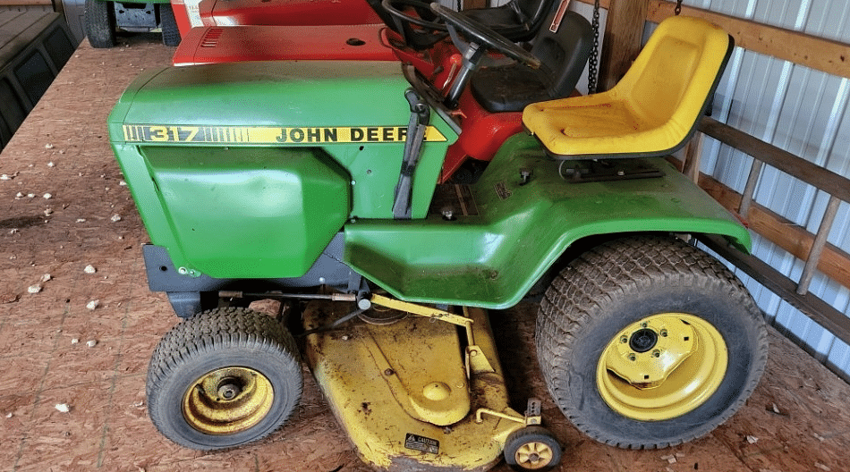 Image of John Deere 317 Primary Image