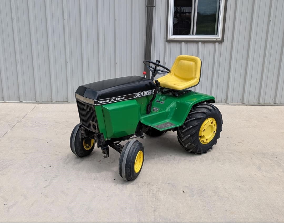 Image of John Deere 317 Primary image
