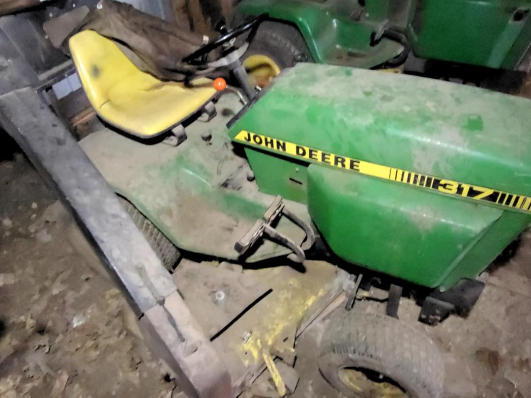 Image of John Deere 317 Image 1