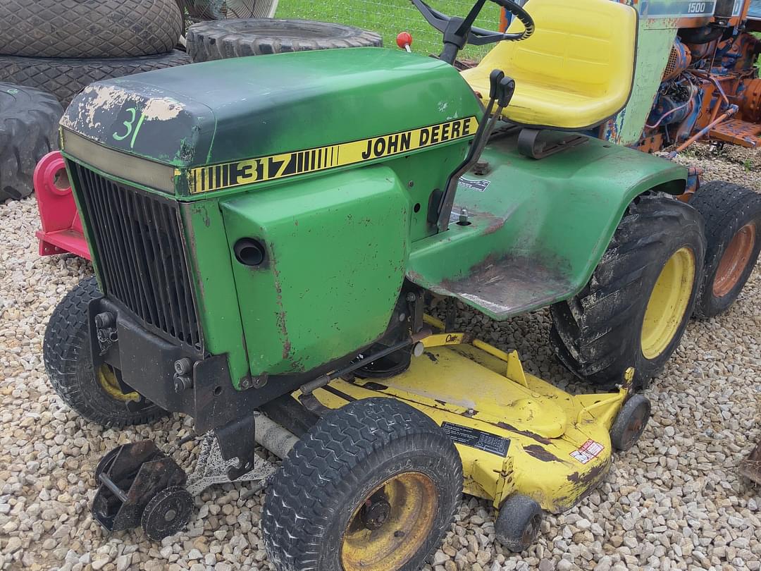 Image of John Deere 317 Primary image