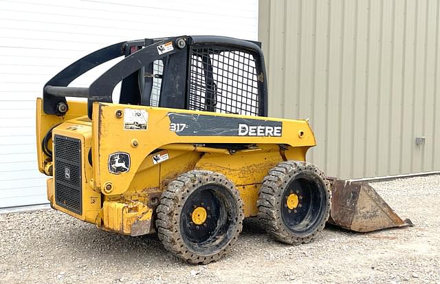 Image of John Deere 317 equipment image 4