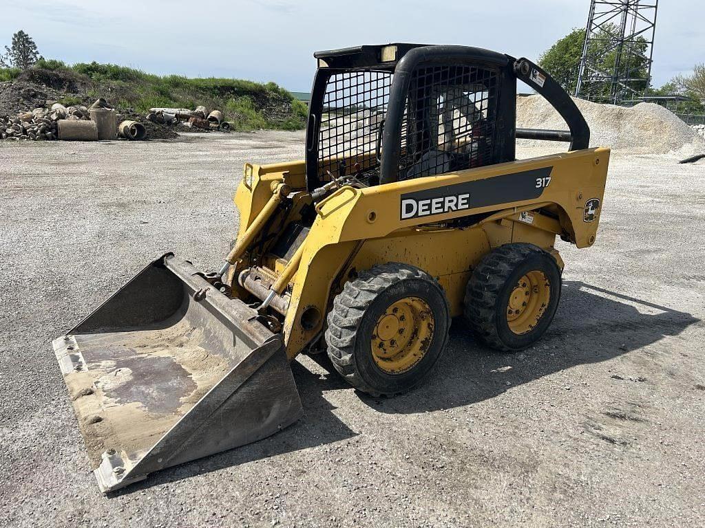 Image of John Deere 317 Primary image