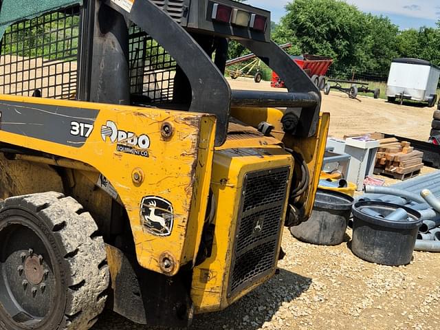 Image of John Deere 317 equipment image 4