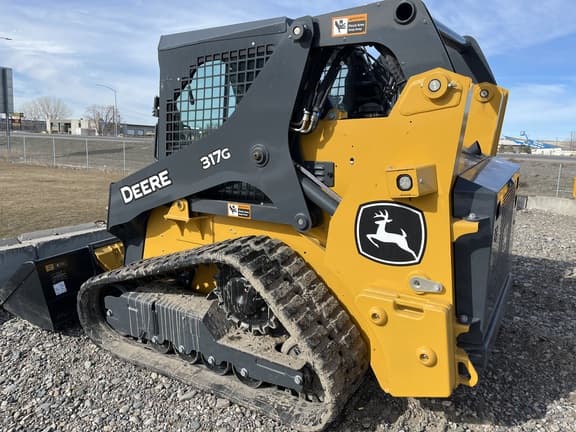 Image of John Deere 317G equipment image 3