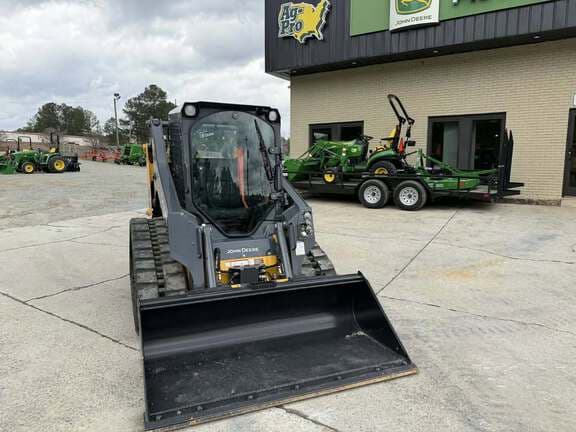 Image of John Deere 317G equipment image 2
