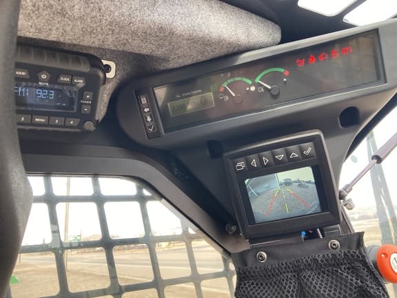 Image of John Deere 317G equipment image 4