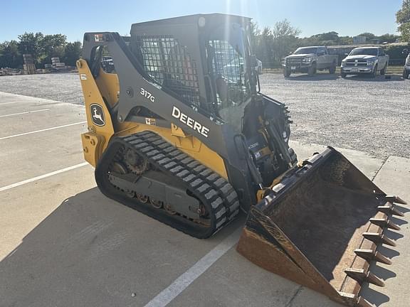 Image of John Deere 317G equipment image 3